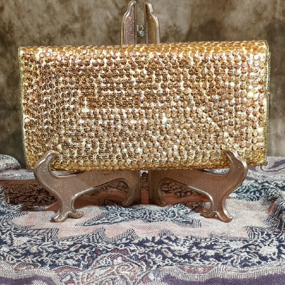 La Regale Gold Geometric Clutch for Special Occasions - Picture 3 of 10